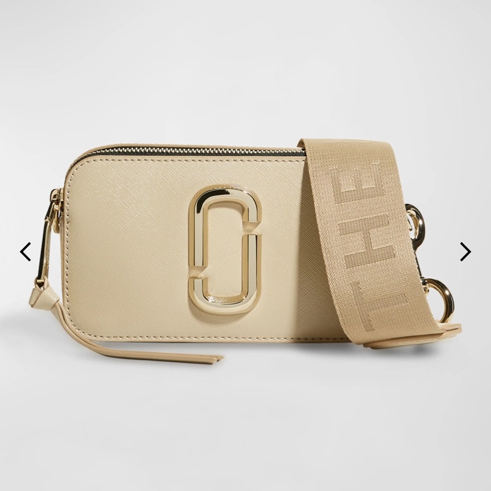 Barely used marc jacobs snapshot purse in khaki